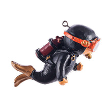 Load image into Gallery viewer, Resin Frogman Aquarium Ornament